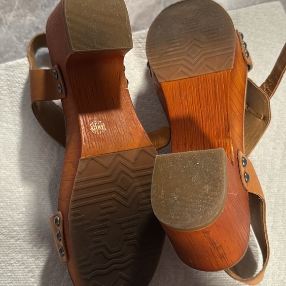 Lucky Brand Tan Leather Sandals size 8 - Picture 5 of 6